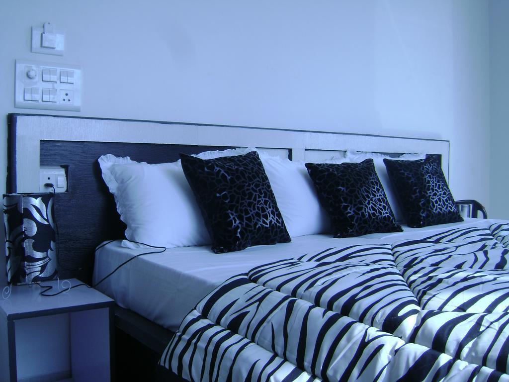 Aura Suites Gurgaon Dış mekan fotoğraf
